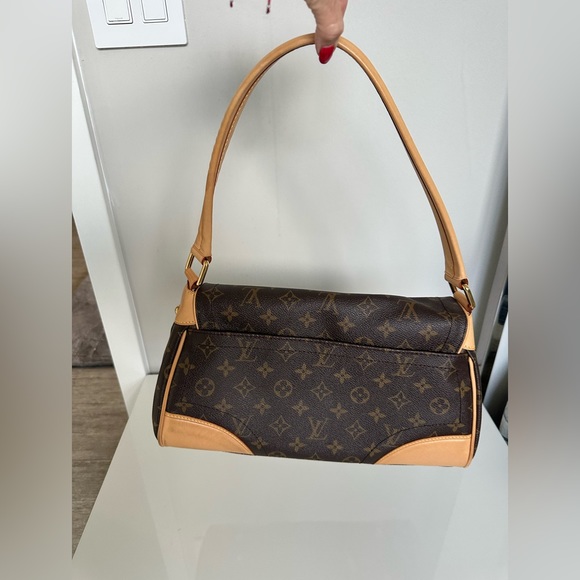 Louis Vuitton Beverly Monogram MM Brown Shoulder Bag - Picture 2 of 8